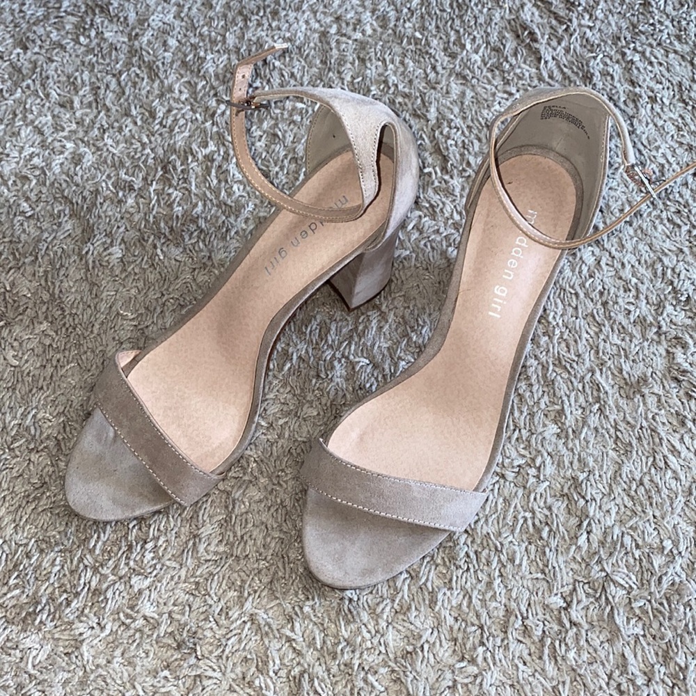 Madden Girl Nude Heels 8.5